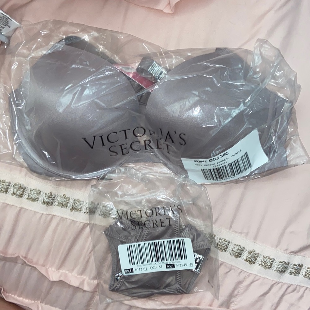 Shine strap bra and panty set